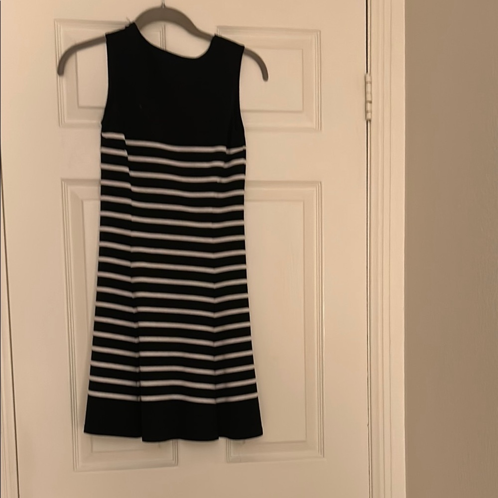 Sleeveless dress